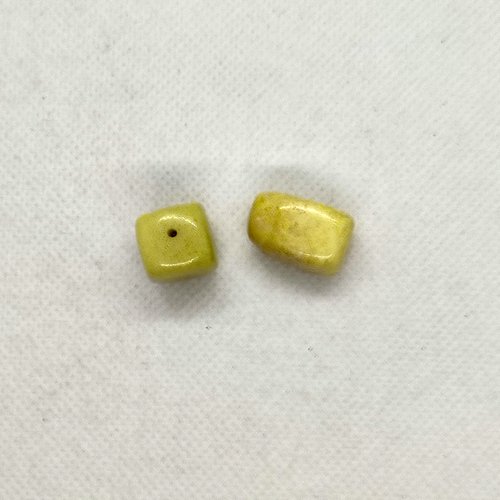 2 perles en pierre jaune / vert - 12x19mm