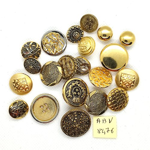 21 boutons en résine et métal doré - tailles différentes - abv8476
