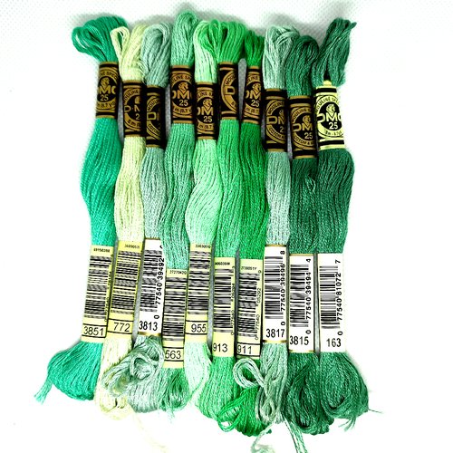 Lot de 10 échevettes fil a broder - dmc - ton vert - mouliné spécial -104