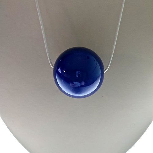 1 perle magique en résine bleu foncé - 30mm