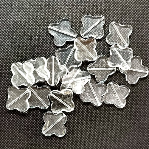 19 perles en verre transparent - fleur - 18x18mm