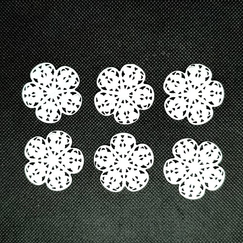 6 breloques en métal blanc - fleur - 35mm