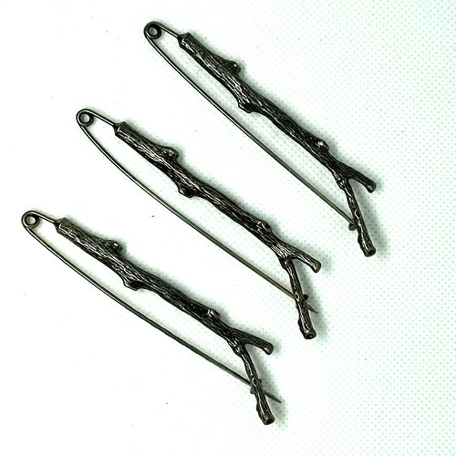 3 broches en métal argenté vieillis en forme de branche - 9cm de long - div39