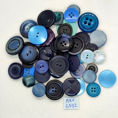 48 boutons en résine - ton bleu - taille diverse - abv8582