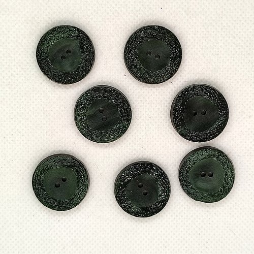 7 boutons en résine vert - 22mm - a27