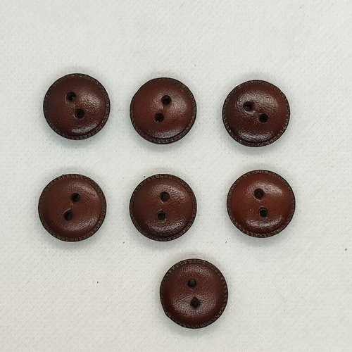 7 boutons en cuir marron - anciens - 18mm - bri756