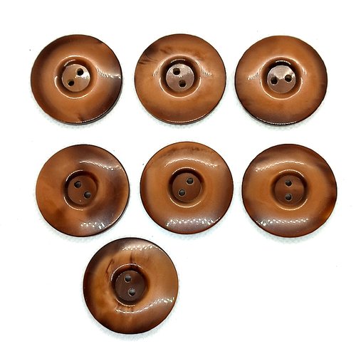 7 boutons en résine marron - 33mm - a29