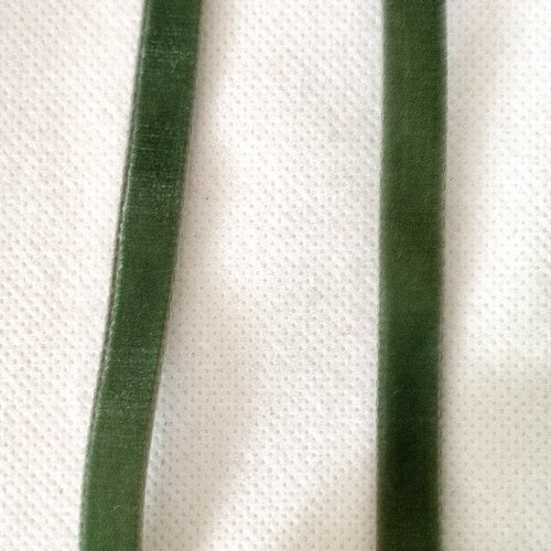 1,60m de ruban velours vert - stephanoise - 8mm