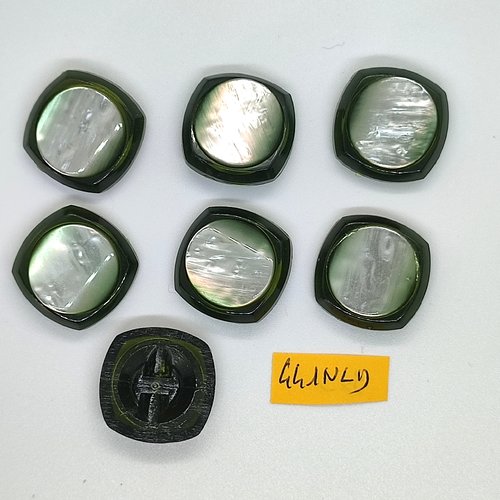 7 boutons en résine vert - 24x24mm - 441nld