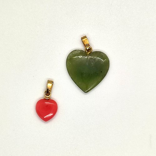 2 breloques en aventurine ou jade un vert  un rose - coeur - 19x21mm et 10mm