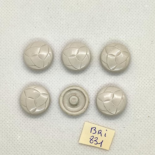 6 boutons en résine blanc cassé - 18mm - bri831