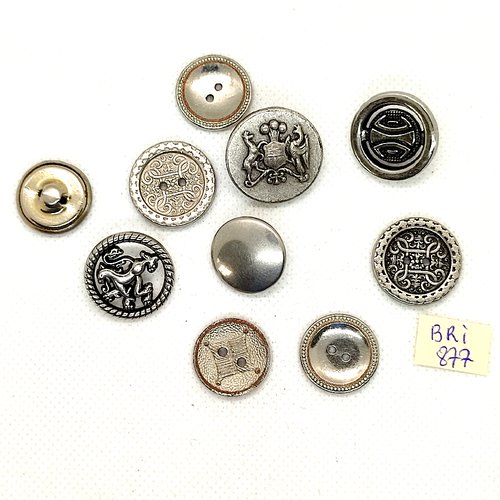 10 boutons en résine et métal argenté - entre 18mm et 22mm - bri877