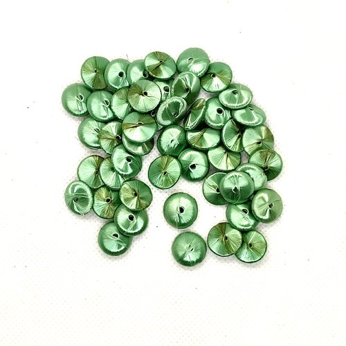 48 perles en polyester vert - 13mm
