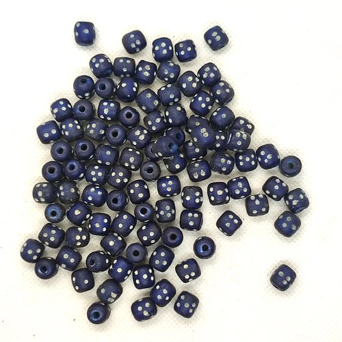 95 perles en résine bleu et blanc - 8mm