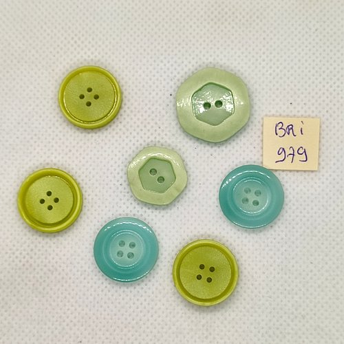7 boutons en résine vert et bleu - entre 18mm et 20mm - bri979