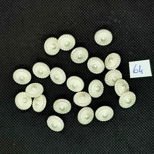22 boutons vintage en résine blanc - 18mm - tr64