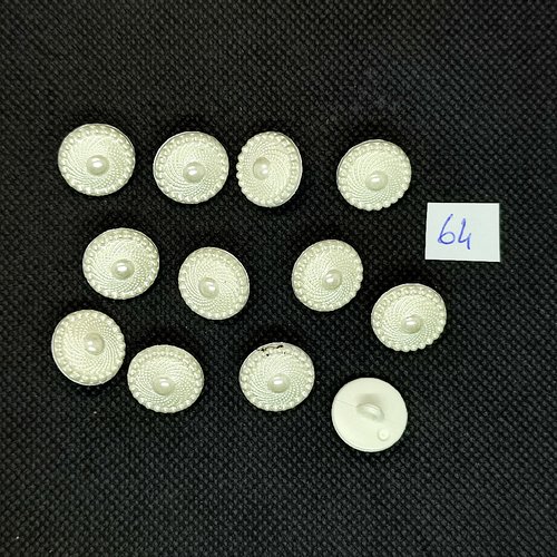 12 boutons vintage en résine blanc - 15mm - tr64