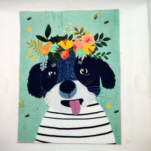 Coupon tissu un chien avec des fleurs multicolores - coton épais - 15x20cm
