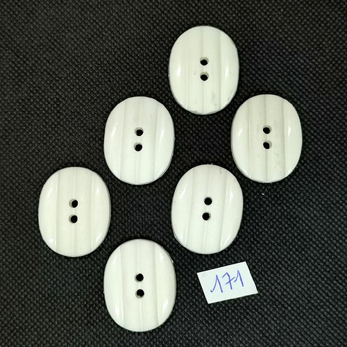 6 boutons vintage en résine blanc - 25x30mm - tr171