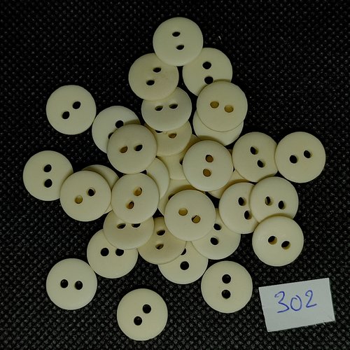 33 boutons en résine jaune pale / ivoire - vintage - 11mm - tr302