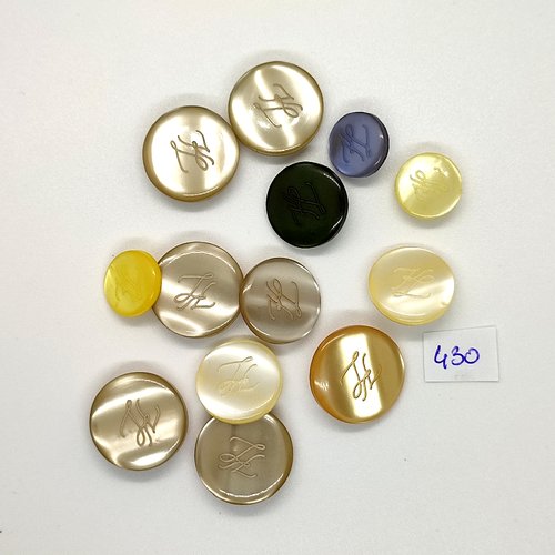 13 boutons en résine multicolore - vintage - 20mm - 18mm et 13mm - tr430