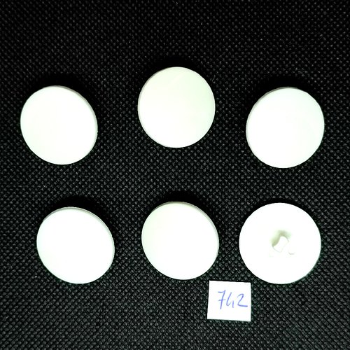 6 boutons en résine blanc - vintage - 25mm - tr742