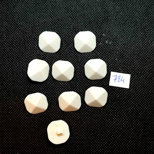 9 boutons en résine blanc - vintage - 18x18mm - tr784