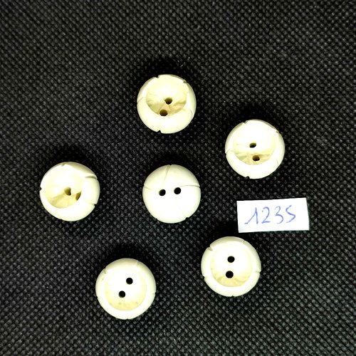 6 boutons en résine blanc cassé - vintage - 18mm - tr1235