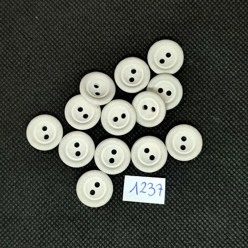 13 boutons en résine blanc cassé - vintage - 15mm - tr1237