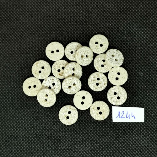 19 boutons en résine blanc cassé - vintage - 8mm - tr1244