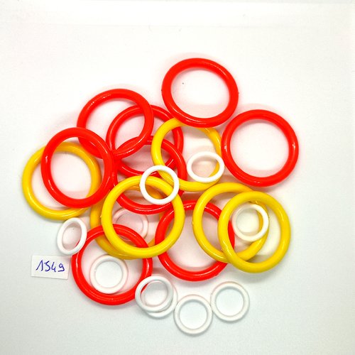 24 anneaux en résine - 14 orange et jaune 40mm et 10 blanc 19mm - tr1549