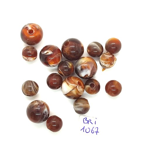 17 perles en résine marron - 13mm et  9mm - bri1067