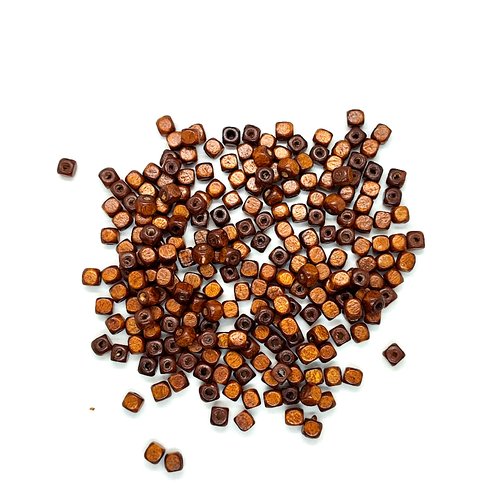 230 perles en bois marron - en forme de cube - 5mm