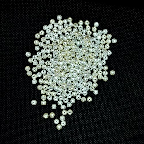 295 perles en verre blanc - 6mm