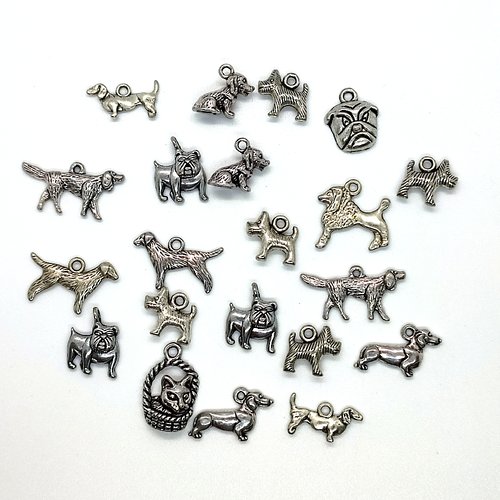 21 breloques en métal argenté - des chiens - 179