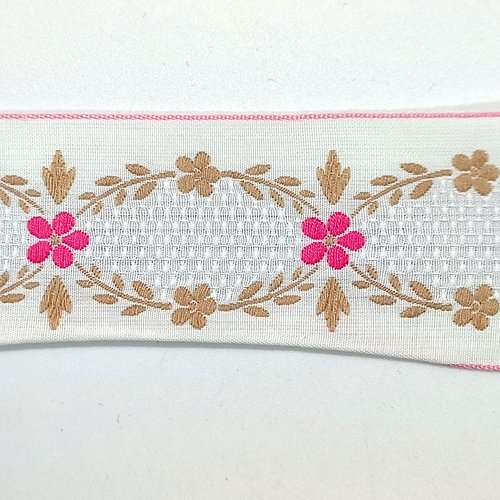 3,45m de ruban fond blanc avec fleur rose et beige - vintage - 45mm