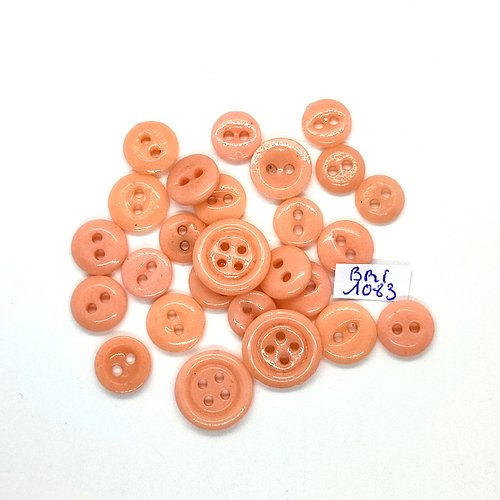 26 boutons en pate de verre - taille diverse - bri1083