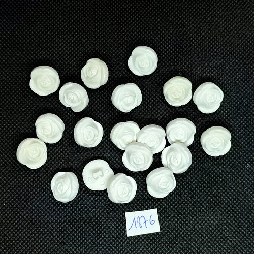 20 boutons en résine blanc - fleurs - vintage - 14mm / 15mm - tr1876