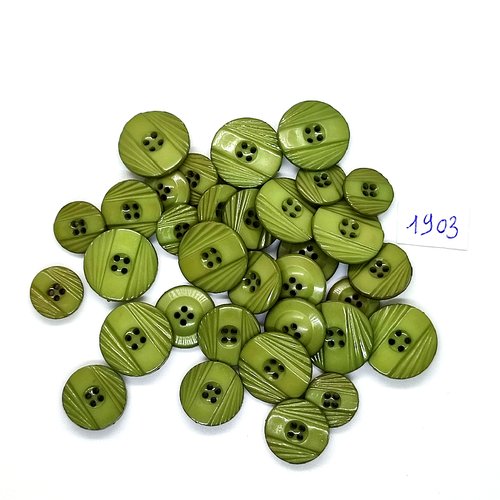 33 boutons en résine vert - vintage - entre 17mm et 8mm - tr1903