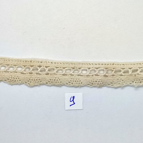 2m de dentelle beige ancienne - 18mm