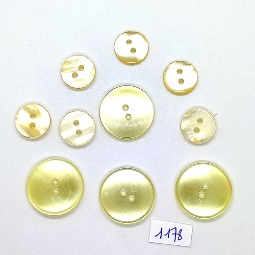 10 boutons en résine jaune - 22mm et 14mm - bri1178
