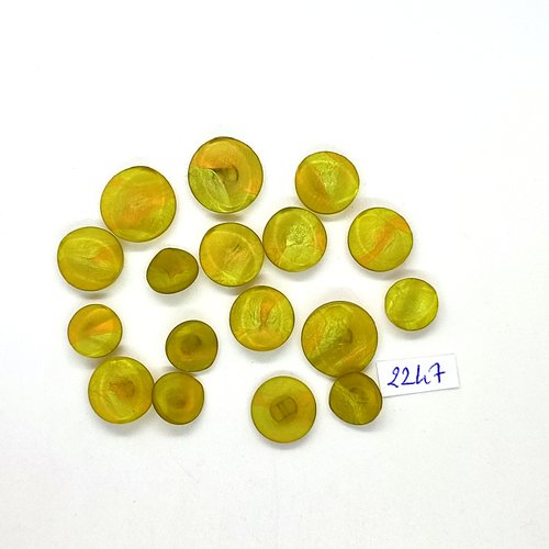 17 boutons en résine vert / jaune - 18mm 15mm et 12mm - tr2247