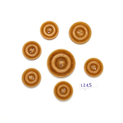 7 boutons en résine beige foncé - 27mm 22mm et 18mm - bri1215