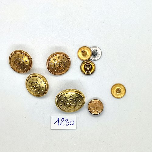 3 boutons et 2 pressions en métal doré - 15mm - 18mm et 9mm - bri1229