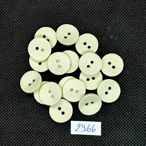 18 boutons en résine blanc cassé / ivoire - 15mm - tr2966