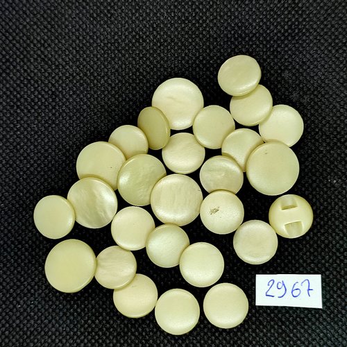 27 boutons en résine blanc cassé / ivoire - 15mm et 12mm - tr2967