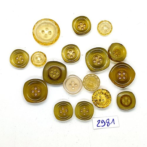 17 boutons en résine jaune et vert - taille diverse - tr2981
