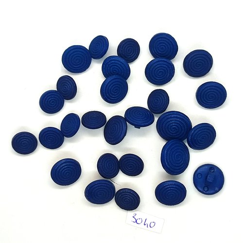 40 boutons en résine bleu - 18mm 15mm et 13mm - tr3040