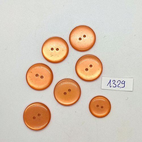 7 boutons en résine orange - 18mm et 14mm - bri1329