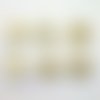 6 boutons en résine blanc et doré - 30mm - tr3168